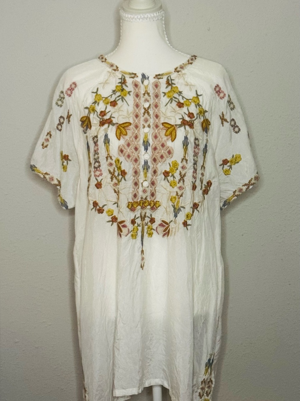 Johnny Was SZ M Embroidered White Boho Tunic Top #Johnny Was #Boho